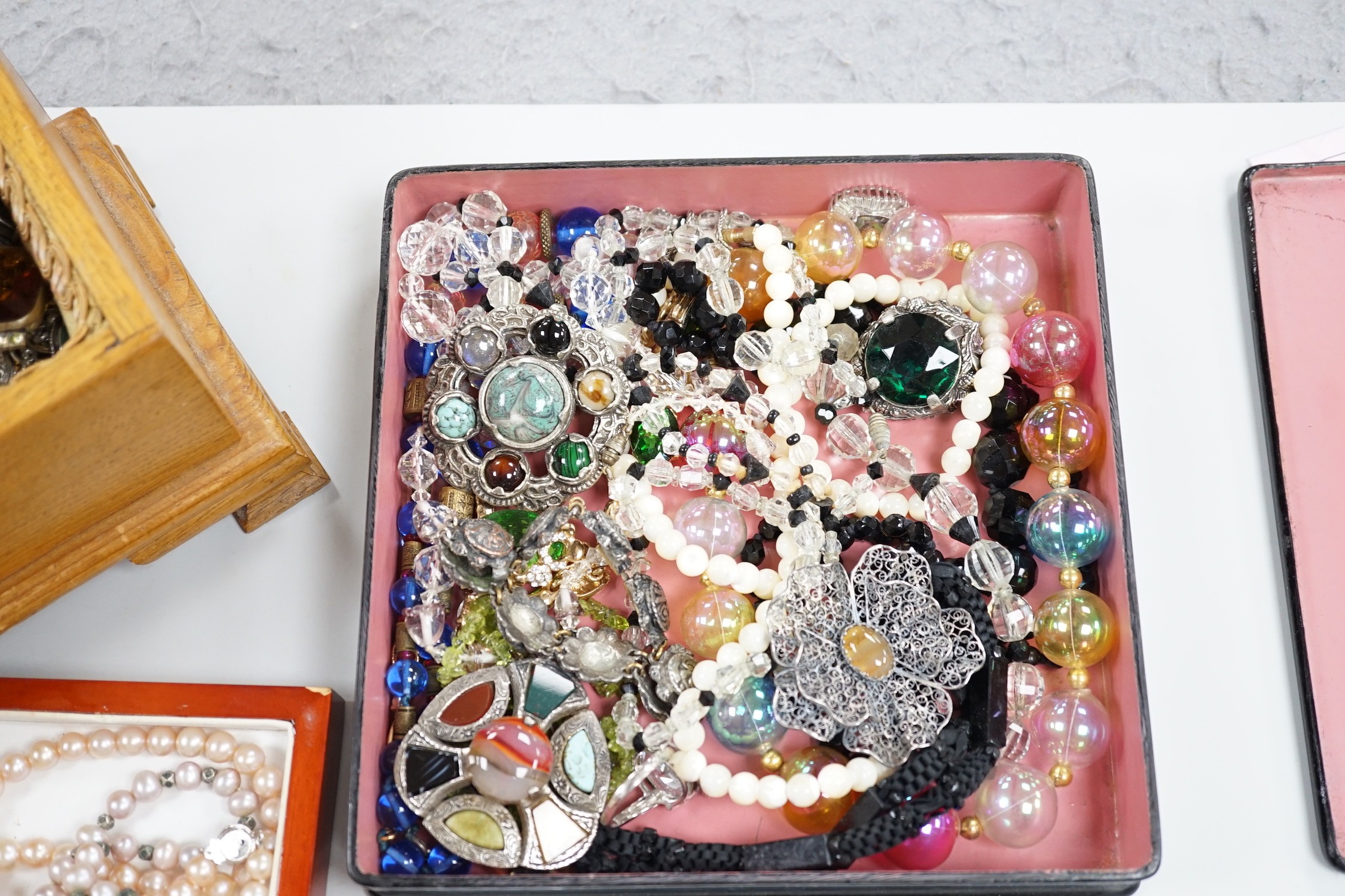 Assorted early 20th century and later costume jewellery including Scottish hardstone.